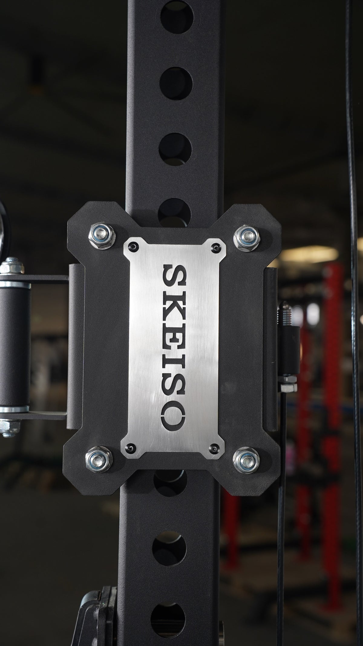 Height-Adjustable Cable Stations