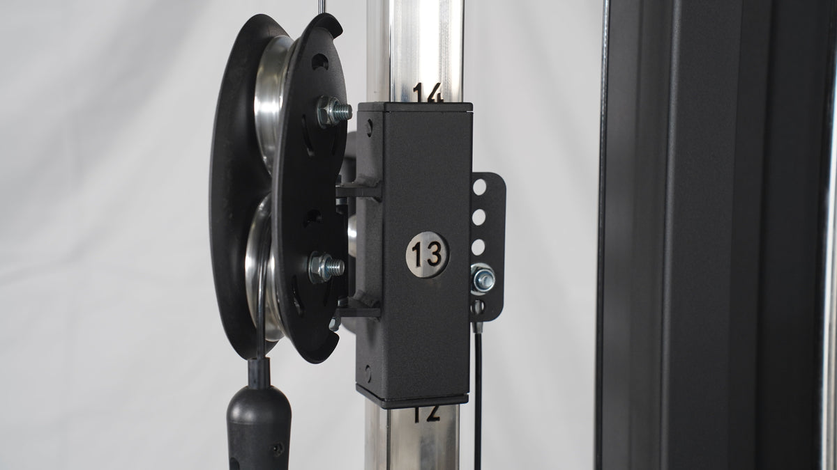 SKEISO BJL-05A cable trolley, adjustment handle and chrome guide close-up